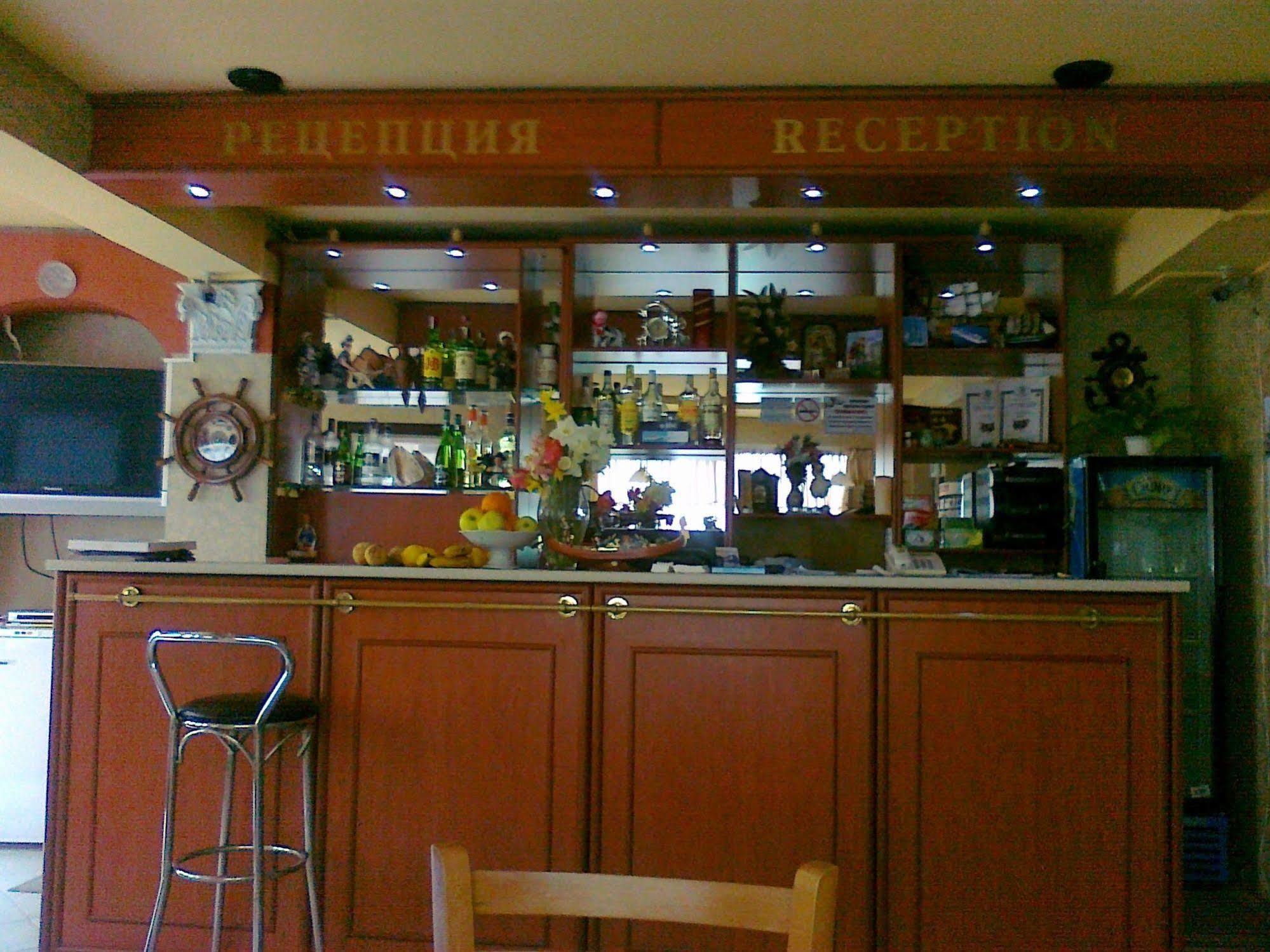 Antik Hotel Varna Exterior photo